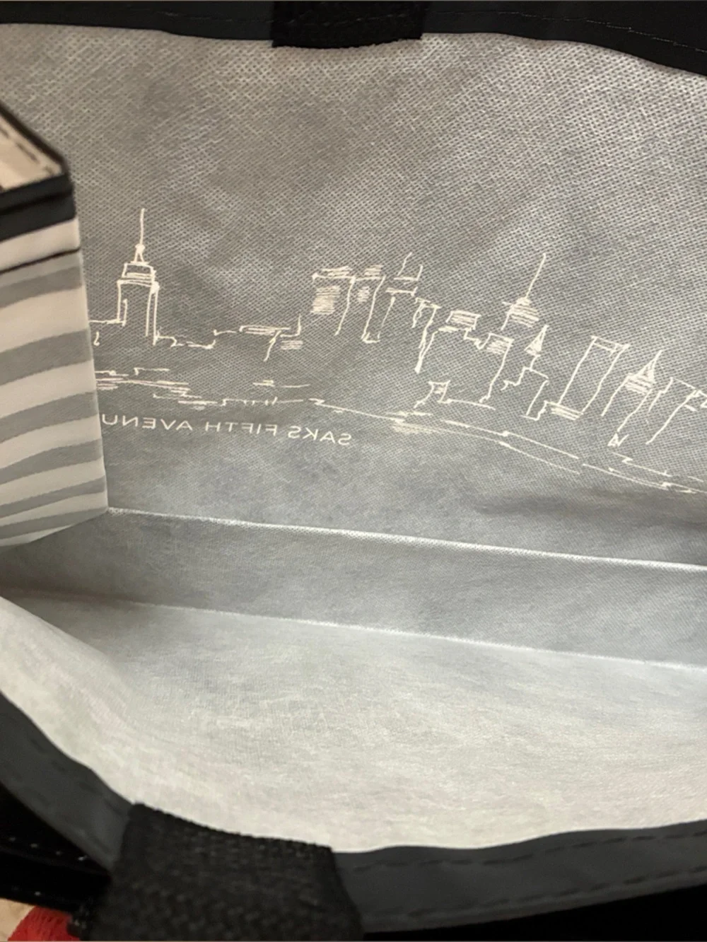 Saks Fifth Avenue TWO (M&L) Reusable shopping bag with White City Skyline
